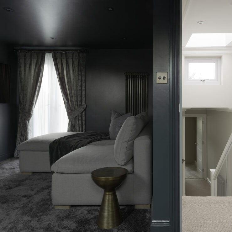 EAST LONDON FLAT